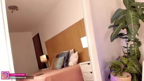 Snapshot of missprada chatting on 10/15/25, 11:43 Emma Prada online show from 10/15/25, 11:43