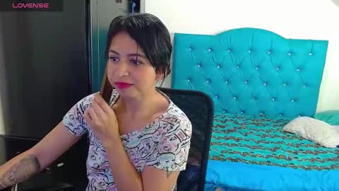 Snapshot of misspurple4 chatting on 03/06/25, 08:05 kassandra online show from 03/06/25, 08:05