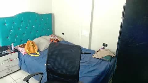 Snapshot of misspurple4 chatting on 10/17/25, 12:47 kassandra online show from 10/17/25, 12:47