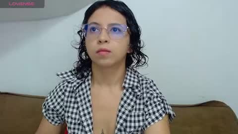 Snapshot of misspurple4 chatting on 05/13/26, 05:32 kassandra online show from 05/13/26, 05:32