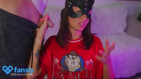 Molly and Rick online show from 11/28/25, 03:20