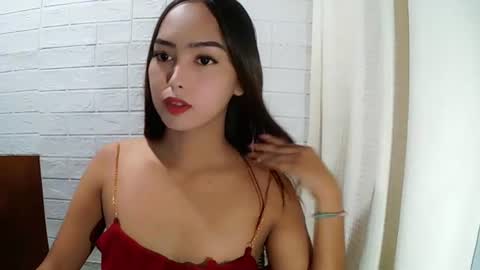 Snapshot of missrianmwua chatting on 06/17/26, 05:10 missrianmwua online show from 06/17/26, 05:10