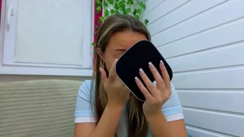 . online show from 10/25/25, 06:43