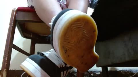 Snapshot of misssam28 chatting on 12/17/25, 04:24 TELL ME MISS online show from 12/17/25, 04:24