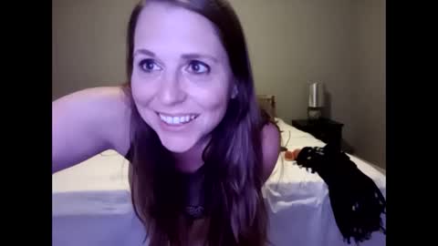 Snapshot of misssexysweet chatting on 03/09/25, 03:32 misssexysweet online show from 03/09/25, 03:32