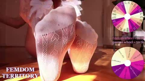 Snapshot of missslola chatting on 05/05/26, 02:47 Misss Lola Angel online show from 05/05/26, 02:47