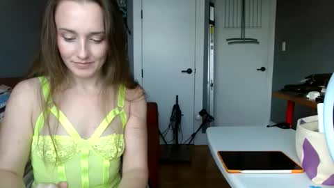 Snapshot of misssummerwest chatting on 01/03/25, 05:53 Summer West online show from 01/03/25, 05:53
