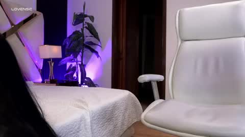 Fernanda Davila online show from 05/20/26, 11:11