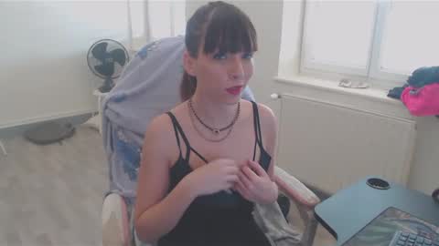 Snapshot of missthon chatting on 12/24/24, 10:55 missthon online show from 12/24/24, 10:55