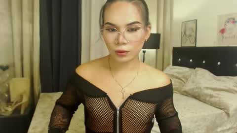 misstrishontop online show from 12/03/24, 07:10