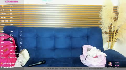 missvalery1 online show from 01/21/25, 11:55