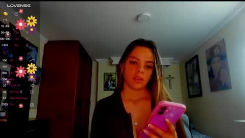 Snapshot of missvalery1 chatting on 05/20/26, 11:00 missvalery1 online show from 05/20/26, 11:00