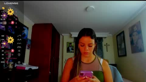Snapshot of missvalery1 chatting on 05/28/26, 10:40 missvalery1 online show from 05/28/26, 10:40