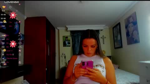 Snapshot of missvalery1 chatting on 06/17/26, 10:54 missvalery1 online show from 06/17/26, 10:54