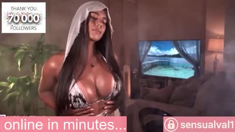 Snapshot of missvalery_1 chatting on 10/25/25, 04:46 OF online show from 10/25/25, 04:46