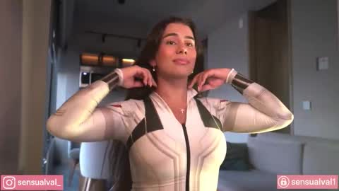 Snapshot of missvalery_1 chatting on 10/30/25, 09:15 OF online show from 10/30/25, 09:15