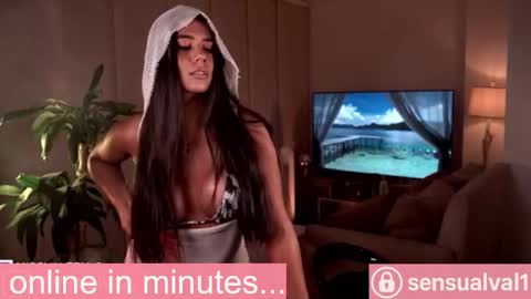 Snapshot of missvalery_1 chatting on 11/03/25, 07:59 OF online show from 11/03/25, 07:59