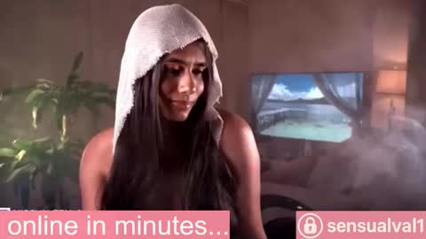 Snapshot of missvalery_1 chatting on 11/07/25, 06:52 OF online show from 11/07/25, 06:52