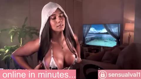 Snapshot of missvalery_1 chatting on 11/19/25, 07:36 OF online show from 11/19/25, 07:36