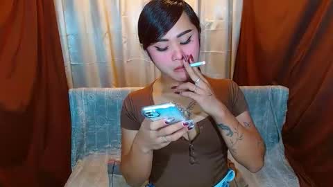 Snapshot of missviolet11 chatting on 12/01/25, 01:27 SweetViolet online show from 12/01/25, 01:27