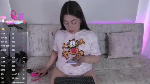 Snapshot of missweetpeach chatting on 06/24/26, 08:19 Pau OFmissweetpeach online show from 06/24/26, 08:19