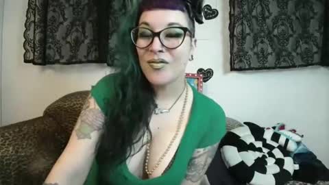 Missy Dee online show from 03/18/26, 05:32
