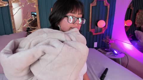 Snapshot of missy_taylor_ chatting on 12/20/24, 10:54 Missy online show from 12/20/24, 10:54