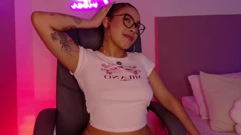 Missy Gainer online show from 11/01/25, 03:14