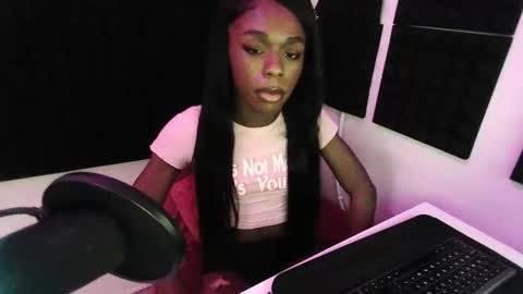 lauren online show from 02/27/25, 05:04