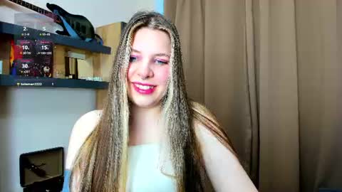 Snapshot of missyourann chatting on 06/28/26, 07:36 Anya online show from 06/28/26, 07:36