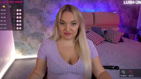 Snapshot of missyymartinezz chatting on 12/04/24, 08:34  Amely  online show from 12/04/24, 08:34