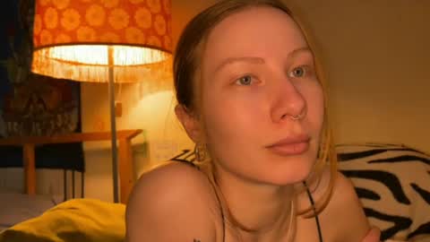 Snapshot of misszlataa chatting on 03/06/25, 09:25 Zlata online show from 03/06/25, 09:25