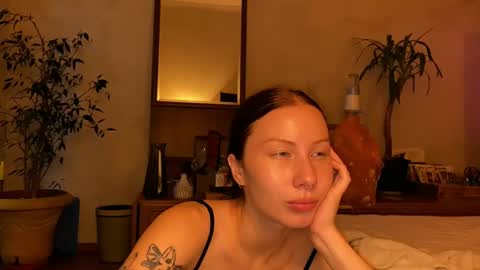 Snapshot of misszlataa chatting on 09/16/25, 02:18 Zlata online show from 09/16/25, 02:18