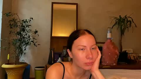 Snapshot of misszlataa chatting on 09/17/25, 06:15 Zlata online show from 09/17/25, 06:15