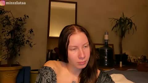 Snapshot of misszlataa chatting on 11/18/25, 06:34 Zlata online show from 11/18/25, 06:34