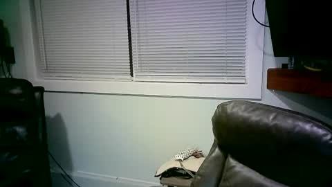 Snapshot of mister_happy567 chatting on 02/13/25, 06:41 Mr. Happy online show from 02/13/25, 06:41