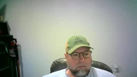 Snapshot of mister_happy567 chatting on 09/22/25, 05:09 Mr. Happy online show from 09/22/25, 05:09