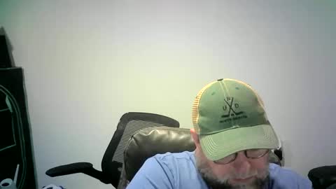 Snapshot of mister_happy567 chatting on 09/30/25, 05:45 Mr. Happy online show from 09/30/25, 05:45