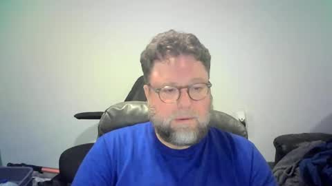 Snapshot of mister_happy567 chatting on 10/05/25, 06:23 Mr. Happy online show from 10/05/25, 06:23