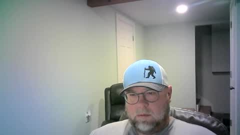 Snapshot of mister_happy567 chatting on 07/08/26, 06:29 Mr. Happy online show from 07/08/26, 06:29