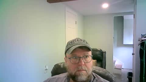 Snapshot of mister_happy567 chatting on 07/20/26, 07:27 Mr. Happy online show from 07/20/26, 07:27