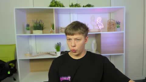 Snapshot of mister_vice chatting on 09/16/25, 08:37 mister_vice online show from 09/16/25, 08:37