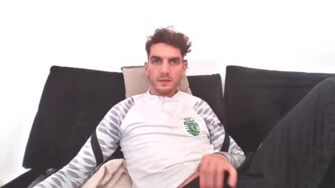 Snapshot of misterben96 chatting on 12/30/24, 01:14 Mister pour ton plaisir online show from 12/30/24, 01:14