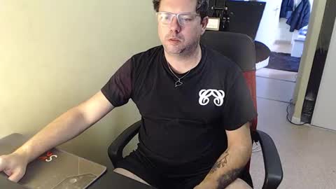 Snapshot of mistercoeur1 chatting on 12/29/24, 08:33 mistercoeur online show from 12/29/24, 08:33