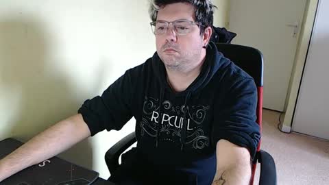 Snapshot of mistercoeur1 chatting on 01/26/25, 01:58 mistercoeur online show from 01/26/25, 01:58