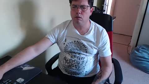 Snapshot of mistercoeur1 chatting on 02/20/25, 04:03 mistercoeur online show from 02/20/25, 04:03