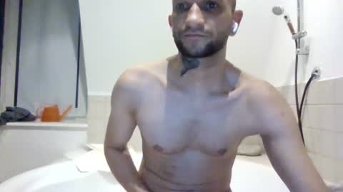 Snapshot of misterjohnnice chatting on 07/13/26, 08:22 misterjohnnice online show from 07/13/26, 08:22