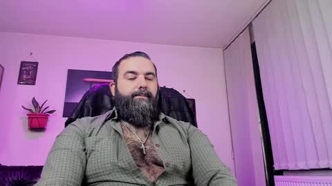 Snapshot of misterlov3r chatting on 12/11/24, 11:32 misterlov3r online show from 12/11/24, 11:32