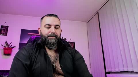 Snapshot of misterlov3r chatting on 12/19/24, 10:21 misterlov3r online show from 12/19/24, 10:21