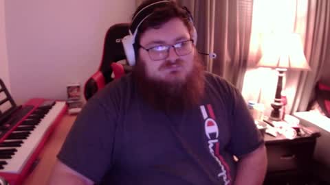 Snapshot of mistermac935 chatting on 02/11/25, 07:44 mistermac935 online show from 02/11/25, 07:44